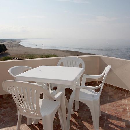 אולסינץ' Sand And Sea Apartments מראה חיצוני תמונה