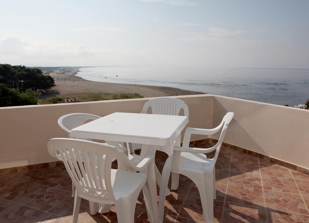 אולסינץ' Sand And Sea Apartments מראה חיצוני תמונה