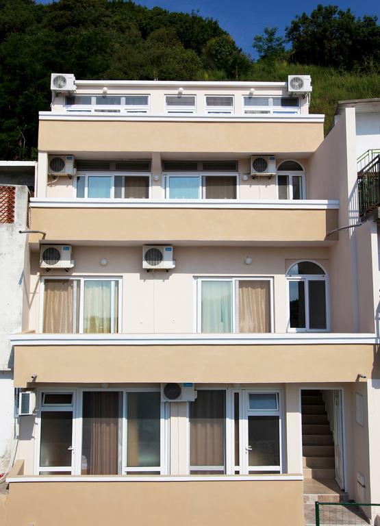 אולסינץ' Sand And Sea Apartments מראה חיצוני תמונה
